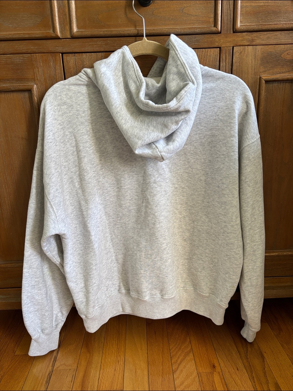 Hollister Women’s Oversized Teddy Bear Graphic Hoodie in Light Heather, XS - Picture 6 of 8